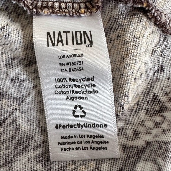 Nation LTD python snake print V-neck t-shirt top size medium - Picture 5 of 5